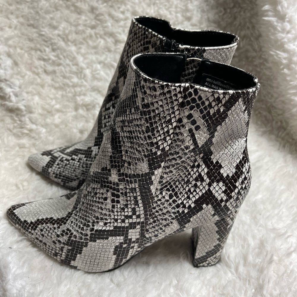 She & In faux leather Snakeskin print Beige &taupe  Ankle  heel Boots SZ11